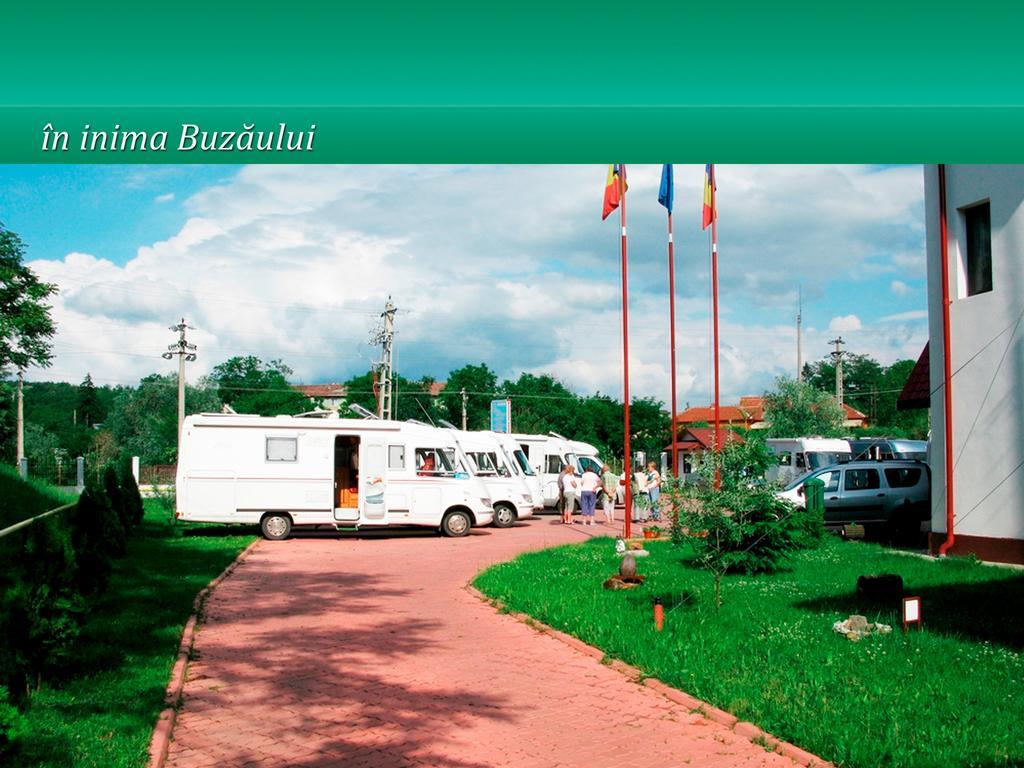 Hotel Pensiunea Casa Matei Berca Exterior foto
