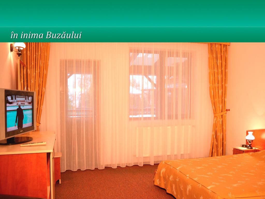 Hotel Pensiunea Casa Matei Berca Zimmer foto